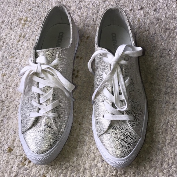 pointed toe converse